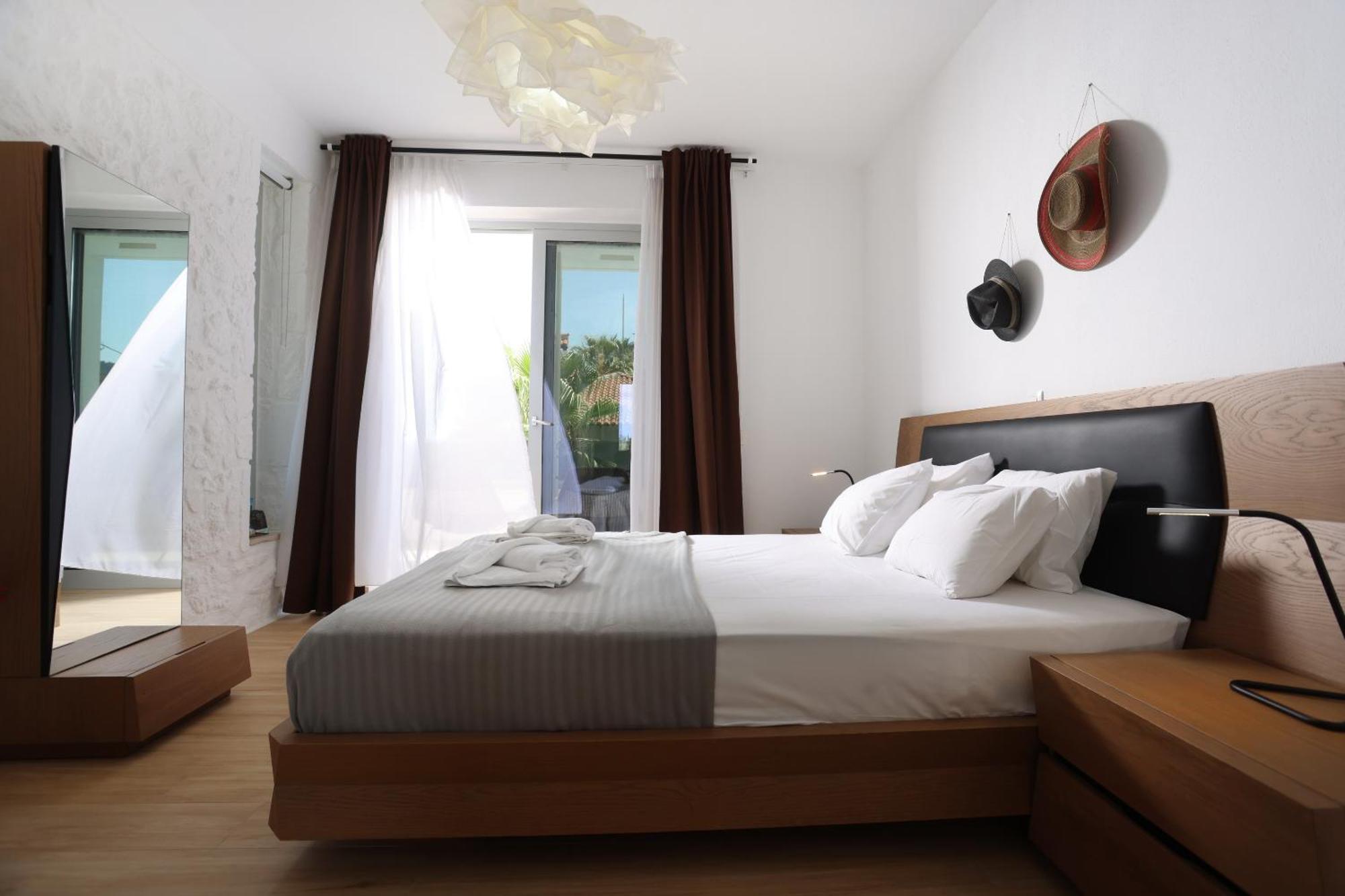 Villa Douglas - Private Pool, Bbq, 4Bdrms, View Pefkochori Exterior foto